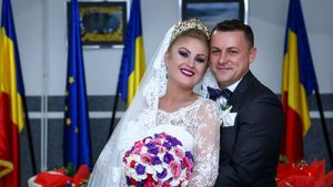 Primele imagini de la nunta cu 7000 de invitaţi! Primarul Lucian Morar şi cântăreaţa Ioana Pricop au "marcat" nunta anului 2017