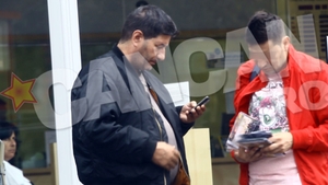Radu Pietreanu de la “Vacanta mare”, prins intr-o ipostaza neasteptata! Uite ce face cand crede ca nu-l vede nimeni!