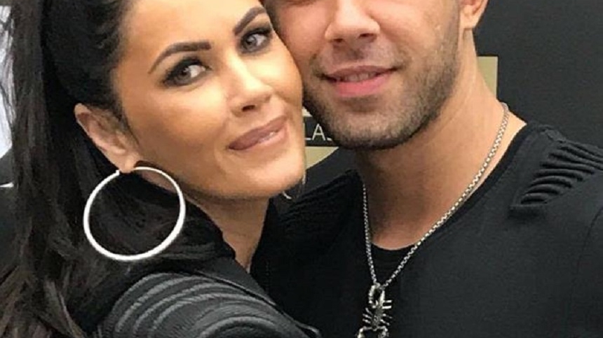 Primele imagini de la nunta Oanei Zăvoranu cu Alex Ashraf! Detalii intime s-au văzut în decolteul ameţitor al miresei: "Momentul adevărului: demon sau înger?"