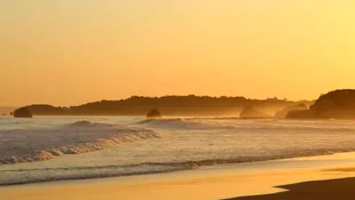 Satul din Europa, ocolit de turiști, unde se găsesc plaje liniștite și prețuri accesibile