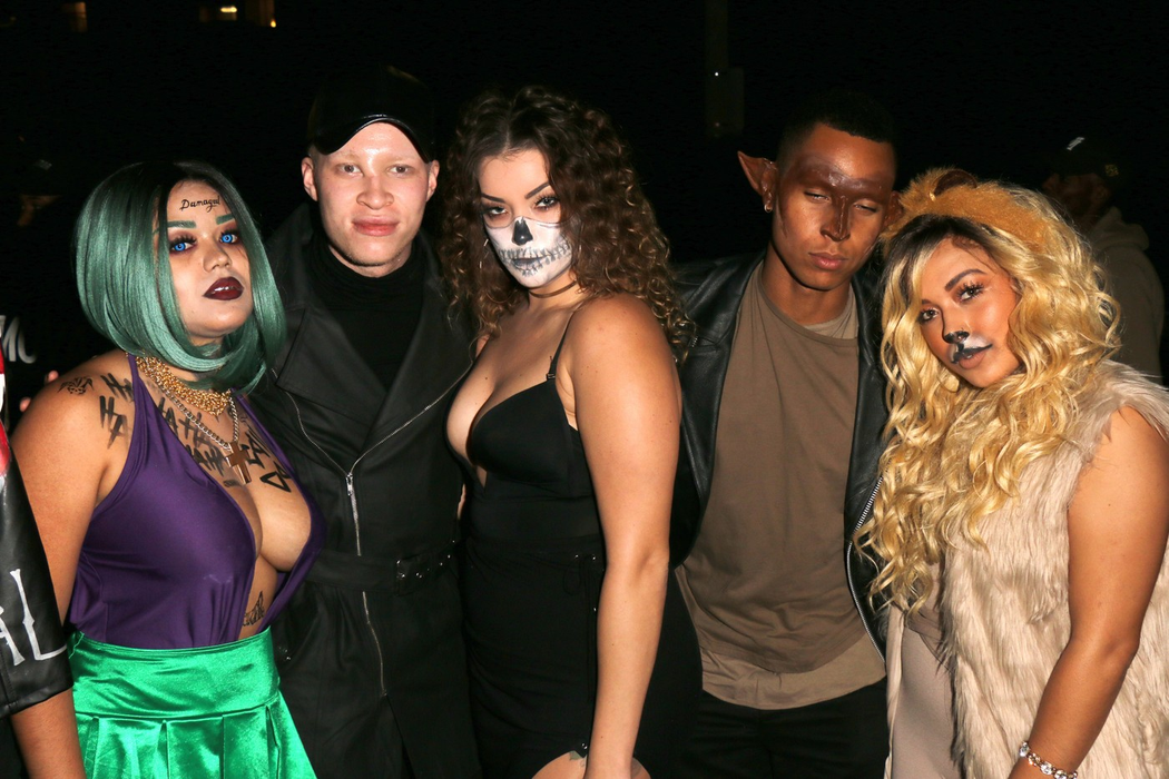Shaun Ross și prietenii săi la petrecerea de Halloween a lui P Diddy la Hollywood. Los Angeles, California - duminică, 30 octombrie 2016. Foto: Profimedia