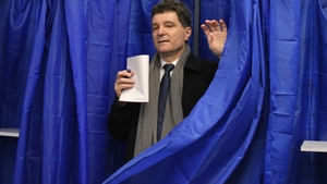 Ce scria pe tabla din secția în care Nicușor Dan a votat. Mesajul va fi viral!