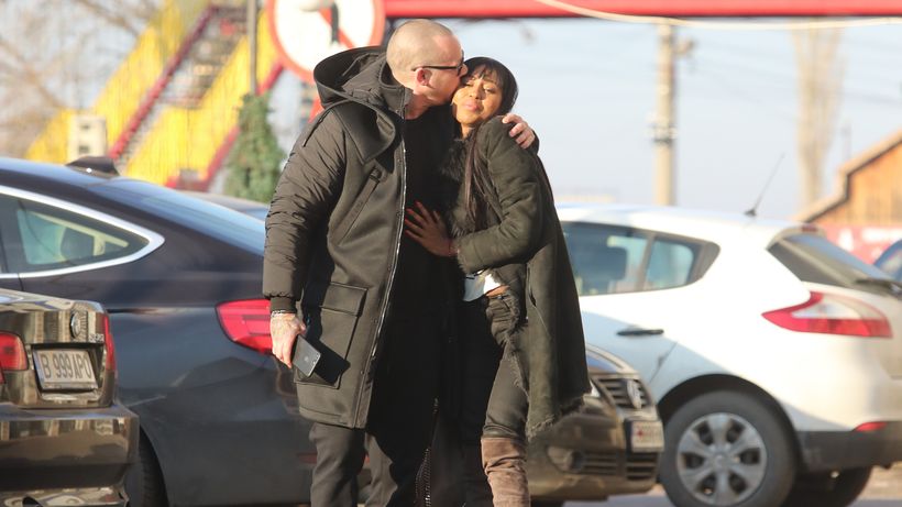 S-a iubit cu fiica ”Regelui mobilei” şi cu a lui Mădălin Voicu! Imagini în premieră cu cel mai nou cuplu din showbiz! Donjuanul de la Masterchef s-a combinat cu…