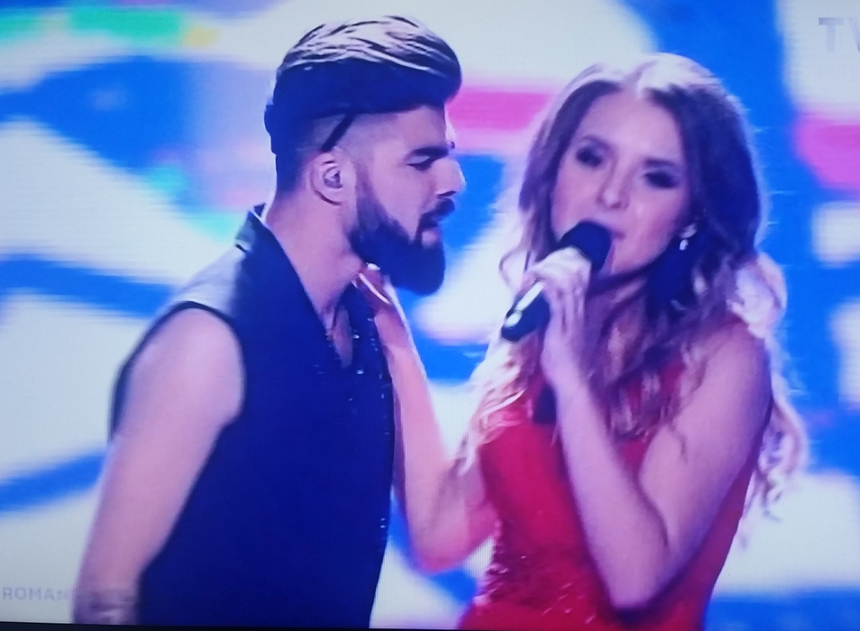 LIVE de la sosirea în România! Primele declaraţii ale Ilincăi şi Alex Florea după finala Eurovision