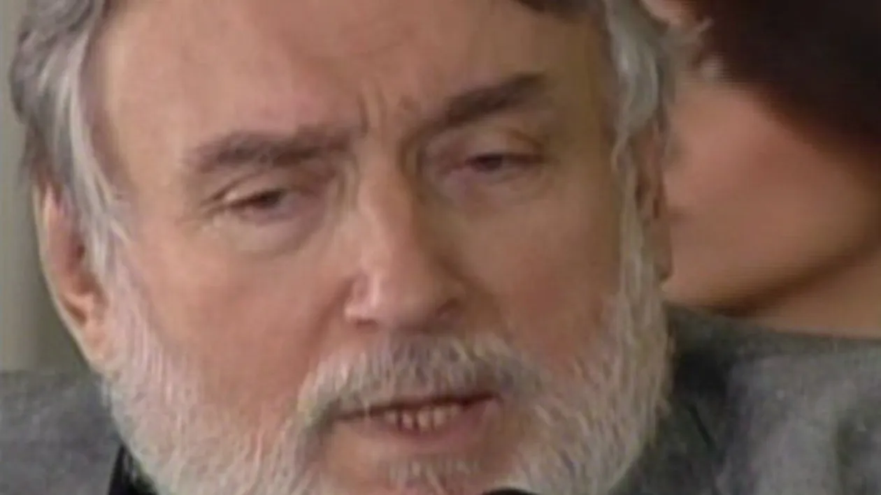 O poza de colectie! Paunestii la a patra generatie! N-o sa crezi cum arata laolalta toti stranepotii marelui poet!