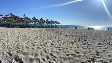 Imagini dezolante de la Vama Veche. Ce au lăsat câțiva tineri în urma lor, pe plajă