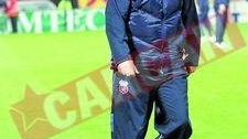 Lacatus, umilit din nou in public de Argaseala