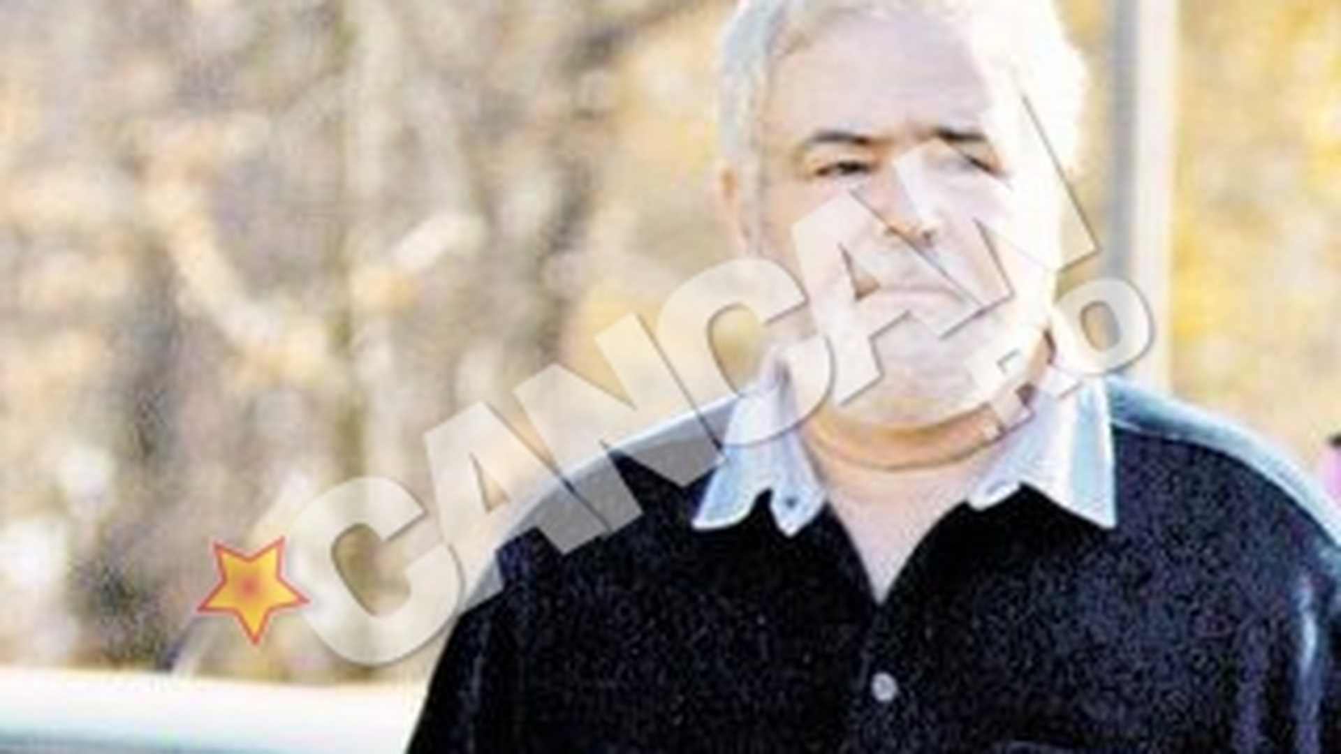 "Marijuana" se imprumuta la tatal ei pentru a plati chiria. O duce din ce in ce mai greu cu banii