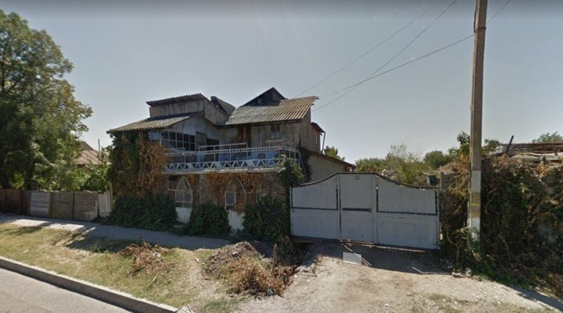 EXCLUSIV. Gheorghe Dincă şi-a scos casa la vânzare încă de pe 16 iulie. Cine a răspuns azi la numărul de telefon din anunţ