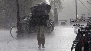 Avertizare meteo! Cod galben si portocaliu de ploi. Cum va fi vremea în Bucuresti