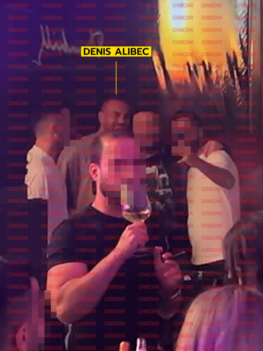 Denis Alibec, asaltat de fani