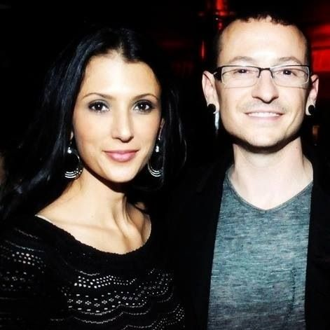 Mesajul şocant pe care soţia lui CHESTER BENNINGTON l-a transmis la doar câteva ore de când solistul murise: „L-am încurajat să se sinucidă“
