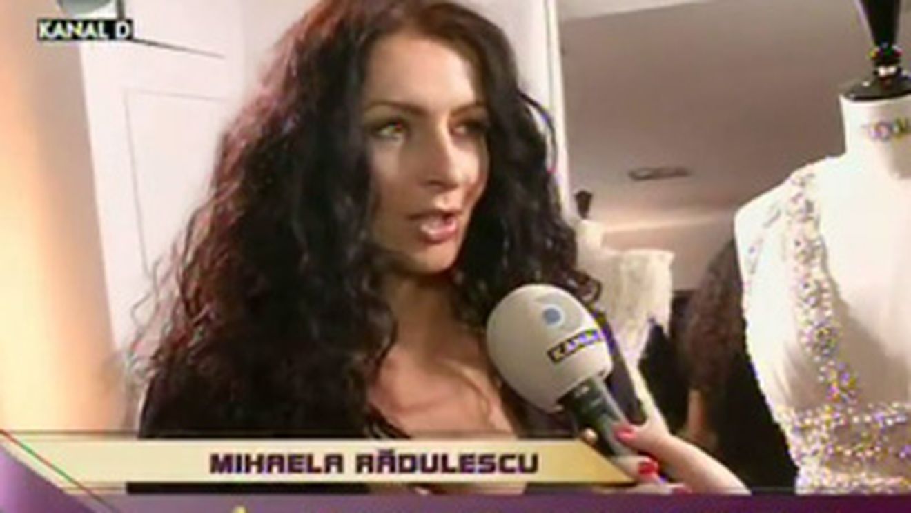 VIDEO Mihaela Radulescu: "Dana Budeanu mi-a deschis ochii spre dantela, am crezut ca se poarta numai pe dedesubt"