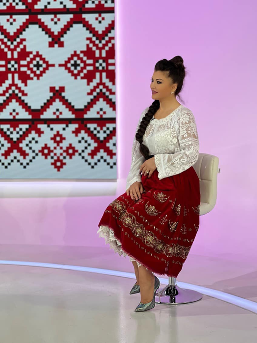 De ce îi este recunoscătoare Claudia Ghițulescu verișoarei ei, Mariana Ionescu Căpitănescu (Foto: Facebook)