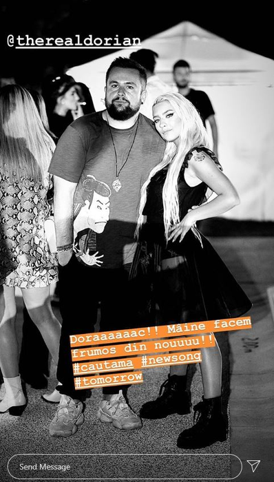 Gina Pistol și Smiley, fotografiați în ipostare tandre! Prezentatoarea de la Antena 1 l-a pipăit într-o zonă intimă pe artist în timp ce erau la o petrecere