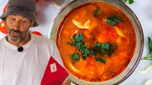 Cât costă o ciorbă în restaurantul din București al lui Nicolai Tand. Câștigătorul Asia Express 2024 a dat lovitura cu bistro-ul lui