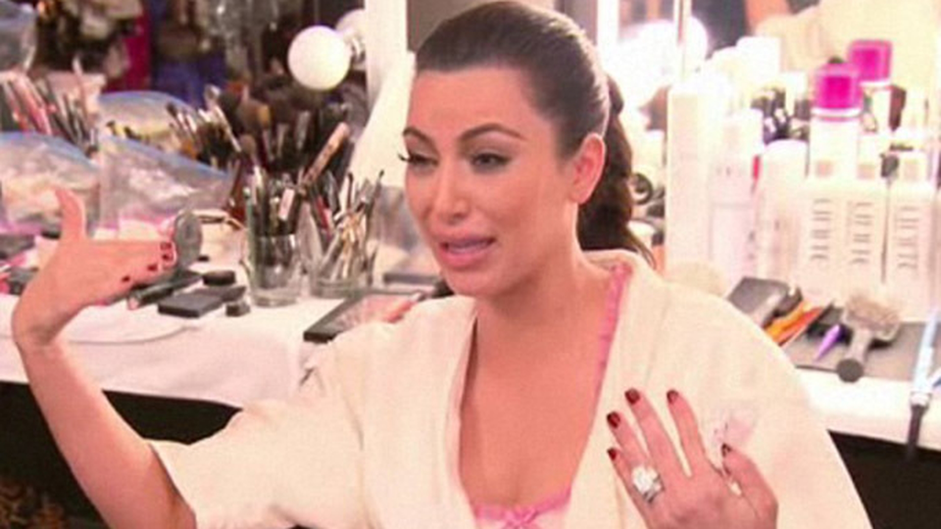 KIM KARDASHIAN a povestit clipele de coşmar. Cum a trăit jaful de la Paris, în care i s-au luat bijuterii de 10 milioane de dolari
