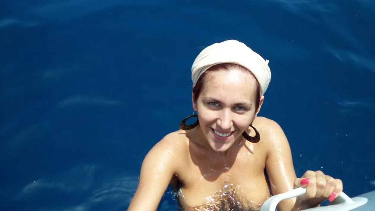 Copilarie de cosmar pentru fosta amanta a lui Guta: Tata e pocait, retardat si fanatic. Ma batea noaptea-n somn!