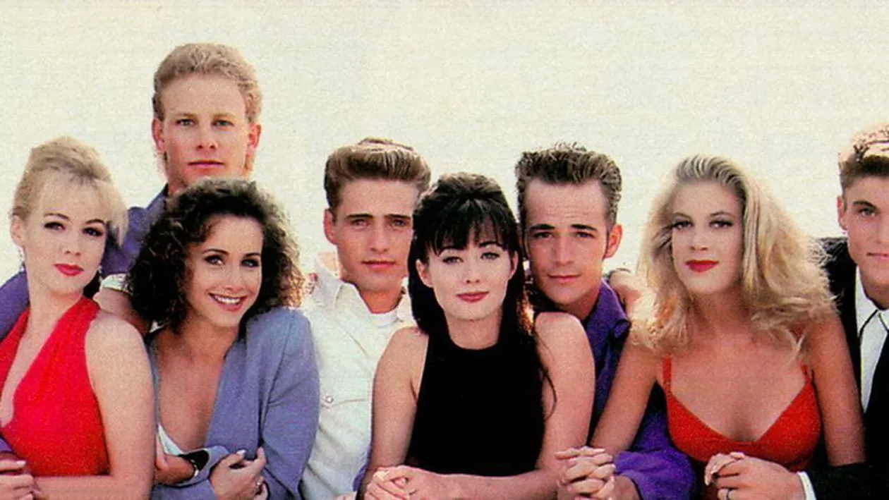 Botoxate, siliconate, aproape de nerecunoscut! Vezi cum arata acum vedetele din celebrul serial Beverly Hills 90210!