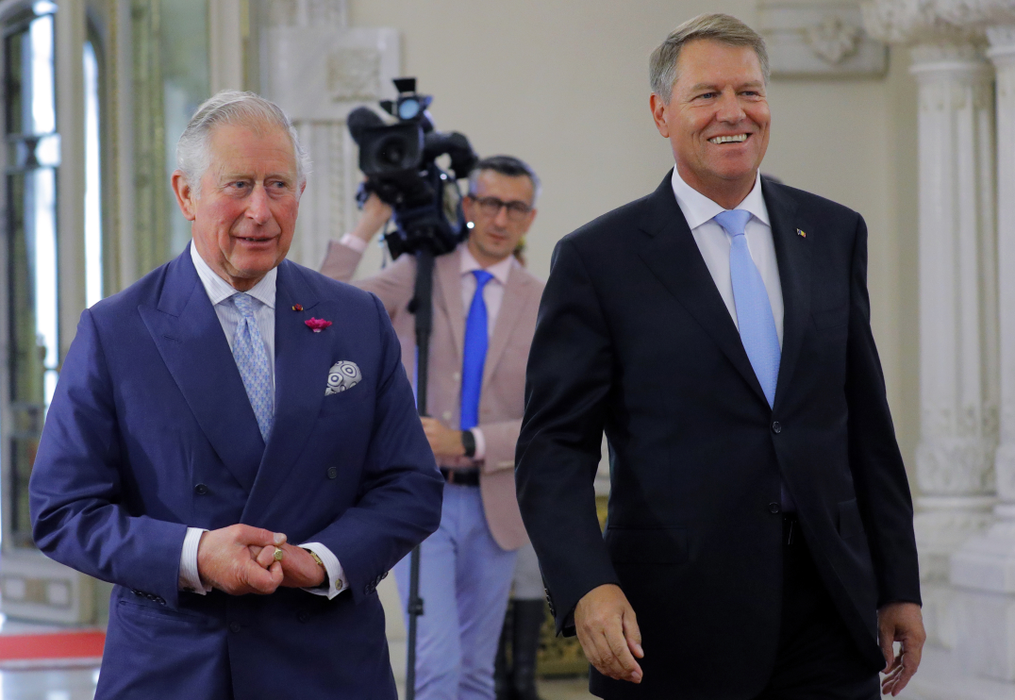 epa06773343 Britain's Prince Charles (L) is welcomed by Romanian President Klaus Iohannis (R) during their official meeting at Cotroceni Presidential Palace in Bucharest, Romania, 30 May 2018.The Prince of Wales is visiting Romania almost every year, as he owns several properties in the Viscri village in Brasov County, were he has a charitable foundation that encourages saving traditional ancient heritage, bio-agriculture and sustainable development of the local community.  EPA-EFE/ROBERT GHEMENT