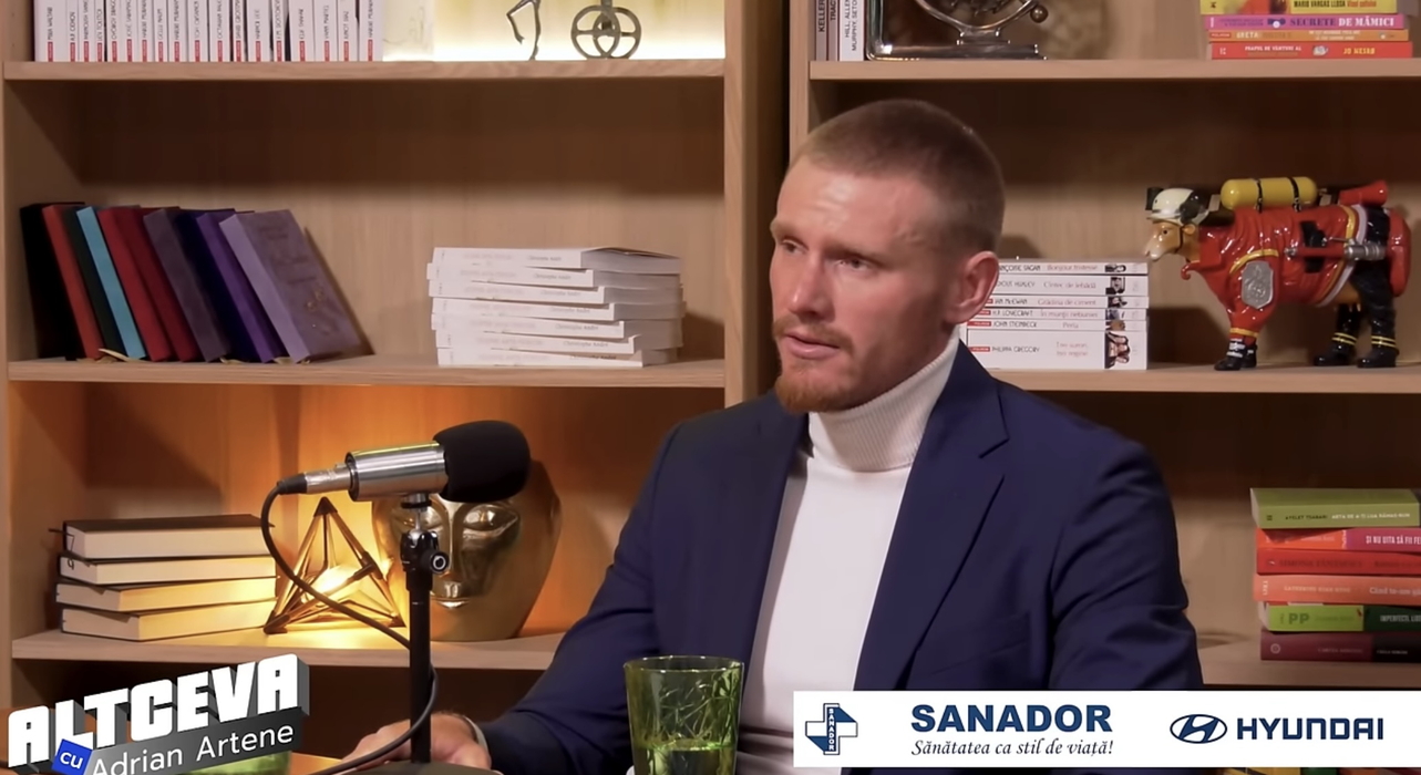 Podcastul poate fi urmărit integral pe canalul de YouTube – ALTCEVA cu Adrian Artene / (Sursa: Captură video)