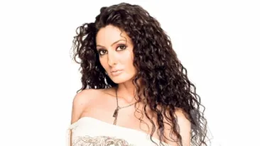 Claudia Pavel: Sunt indragostita si fericita, dar nu cred ca are sens sa vorbesc despre asta