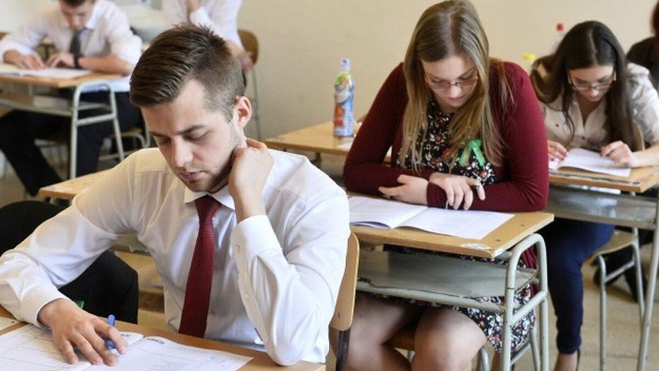Elevii și studenții ar putea fi testați antidrog în incinta școlilor și facultăților. Ce riscă cei care nu se conformează