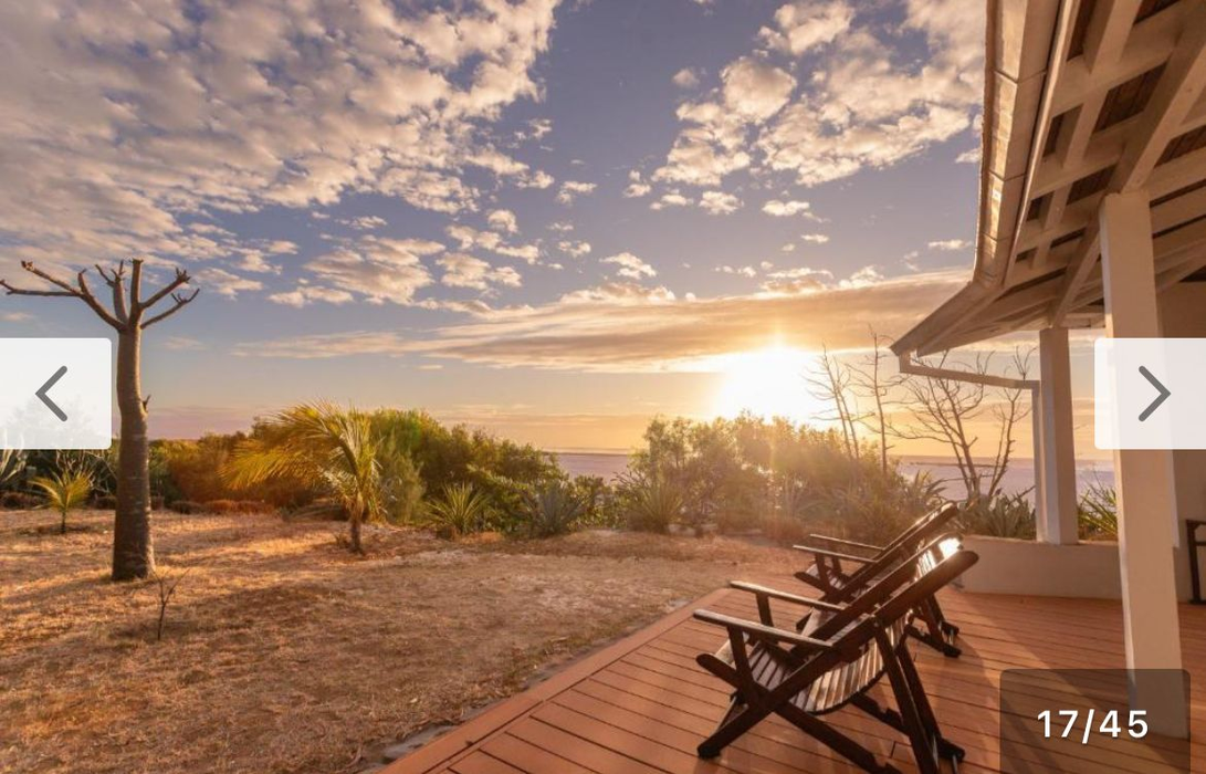 Nu e o glumă! Cât costă o noapte de cazare la hotelul din Madagascar al lui Radu Mazăre