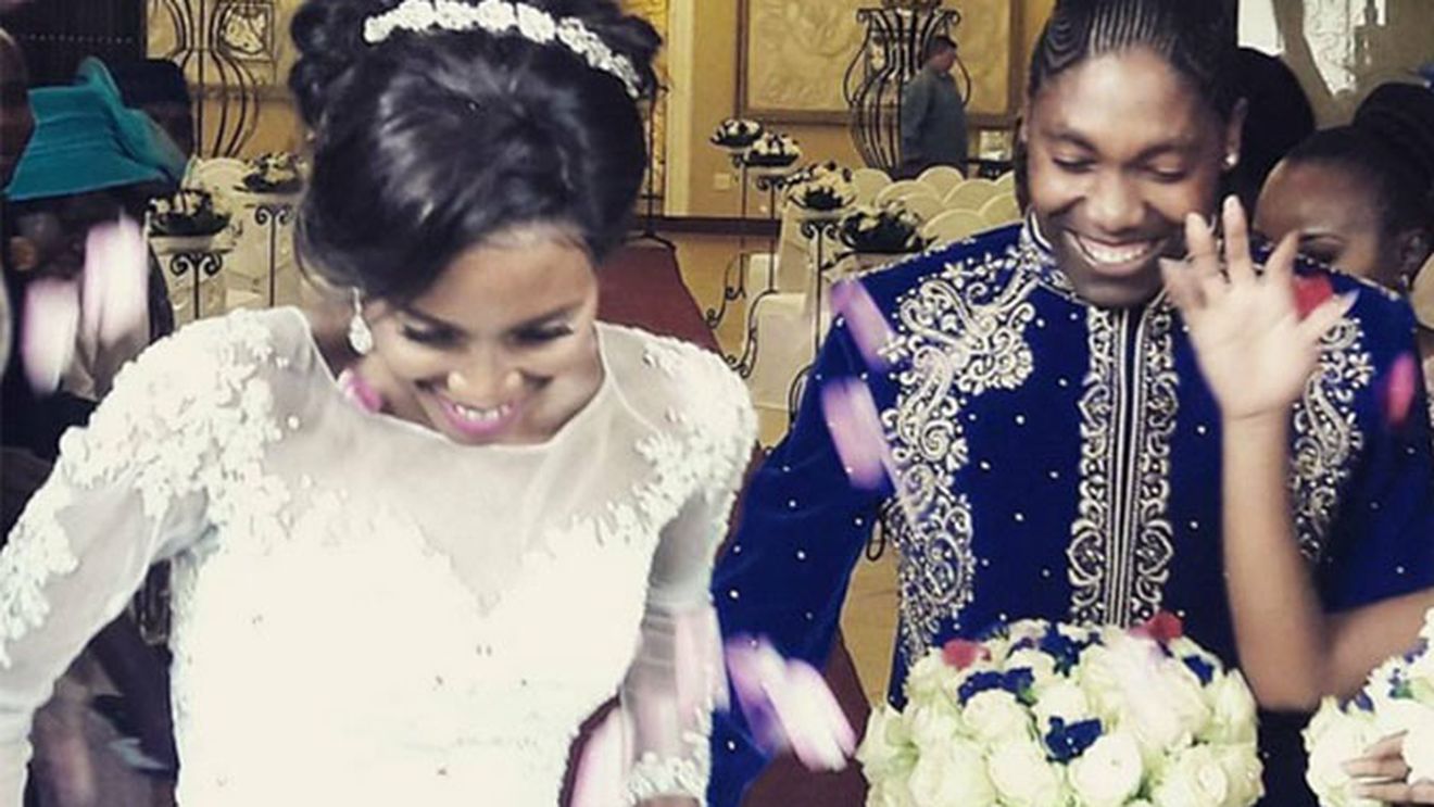 CASTER SEMENYA, atleta sud-africană bănuită că ar fi bărbat, s-a măritat cu o femeie! Imagini de senzaţie de la nuntă