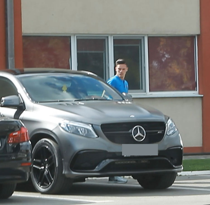 Dennis Man și-a cumpărat un Mercedes-AMG GLE 43 4MATIC de 100.000 de euro, de care este foarte mândru