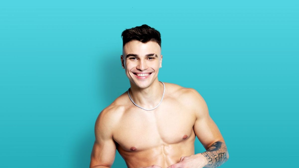 Nu a ajuns ispită la Insula Iubirii, dar și-a făcut talentul în viața reală! Influencerul de 24 de ani a pus mâna pe “sexy-doctorița” (32 de ani)