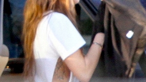 Miley Cyrus si-a facut un nou tatuaj!