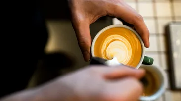 Cele 7 beneficii ale cafelei decofeinizate pentru creierul nostru