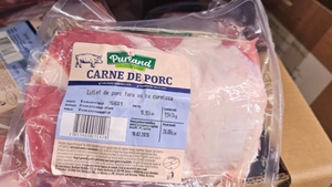 Cu câți lei se vinde un kg de cotlet fără os la Kaufland. Porcii au fost crescuți în România