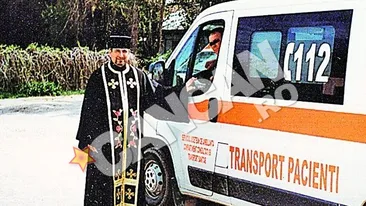 Marian Stanciu este omul 2 in 1: lucreaza pe ambulanta cu trusa medicala si cu aceea pentru spovedanie. Preotul - paramedic
