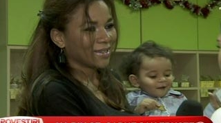 Nadine are grija de dieta baietelului ei! "Piticul mananca numai produse integrale. Nu mananca faina alba, nu mananca zahar"