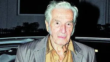 Regizorul Sergiu Nicolaescu nu si-a mai platit taxele la cavoul familiei din 1995! Are datorii la cimitir