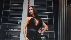 Renata, mesaj pentru Tuncay după ce a fost văzută ieşind din casa lui în toiul nopţii