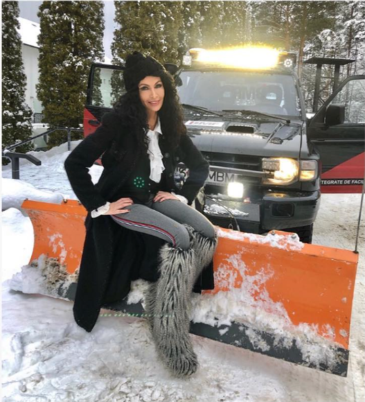 Mihaela Rădulescu va sta departe de casă timp de trei luni. Ce se va întâmpla cu relația ei