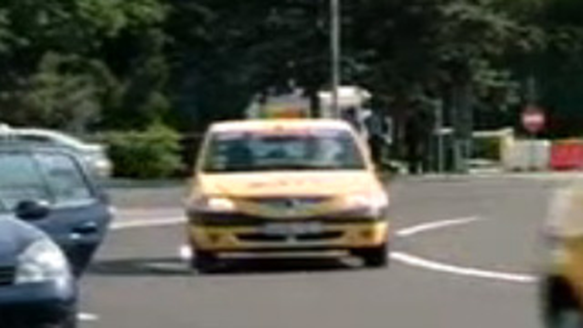 VIDEO Taximetristii din Bucuresti se imbogatesc de pe urma spaniolilor! Au marit tariful pentru o cursa de patru ori!