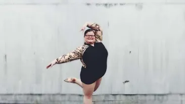 Această balerină are doar 15 ani şi se luptă cu obezitatea, dar a oferit tuturor o lecţie de viaţă impresionantă până la lacrimi! Povestea ei a făcut înconjurul planetei