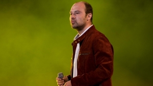Implinesc noua ani de casnicie, dar se poarta ca la inceput! Mihai Georgescu de la Bere Gratis si-a scos fetele in oras, de Paste!