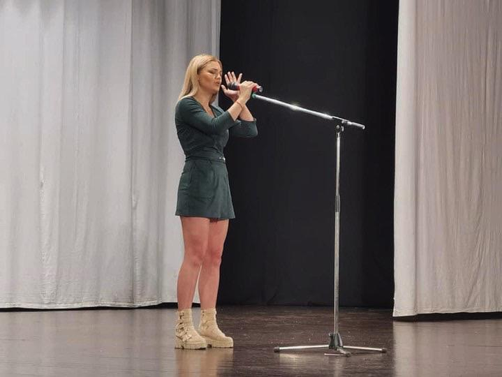 Rebeca Pascu, sora mai mică a lui Pepe / Sursă foto: CANCAN.RO