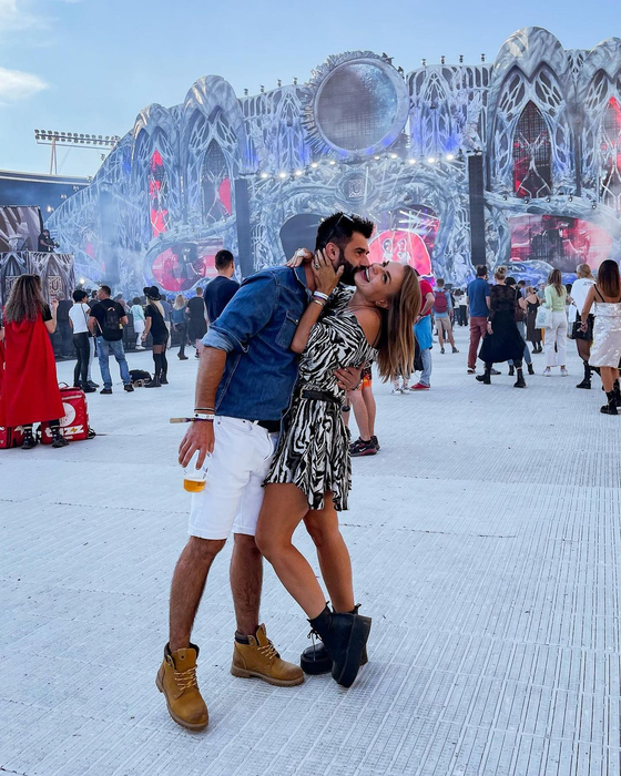 Jojo a mărturisit că între ea și Paul Ipate există un "cod" prin care se anunță unul pe celălalt atunci când situația familială devine tensionată / (Sursa: Instagram)