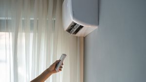 De ce nu trebuie să te încălzești cu aerul condiționat. Ce se întâmplă în camera în care îl folosești