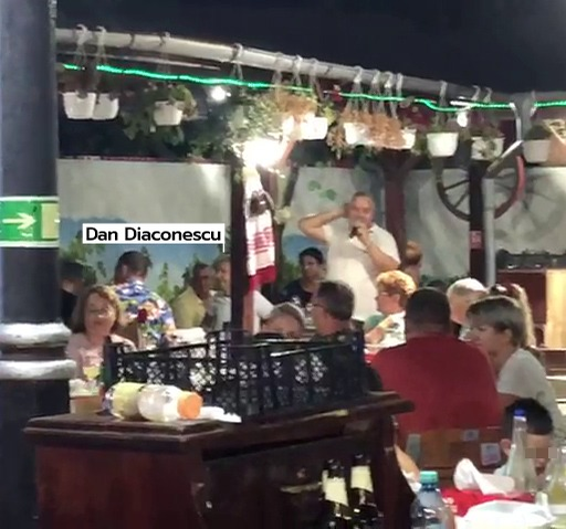 Celebrul prezentator TV, surprins alături de familie la Neptun