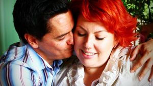 Cel mai excentric creator român de modă a divorţat în taină, iar noi am aflat cine îi e noua iubită!