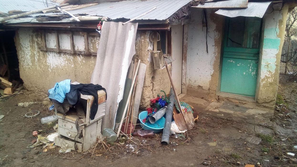 Apel umanitar. Un bărbat nevăzător din Iași are nevoie mare de ajutor. Cazul care a emoționat țara: „Nea’ Mihai nu strigă după ajutor, nea Mihai nu întinde mâna”