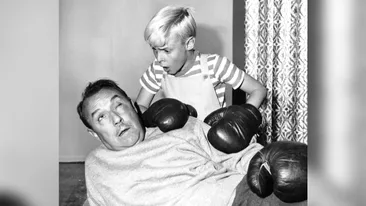 Doliu la Hollywood! Dennis, pericol public, ucis de o boală necruțătoare