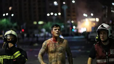 Noi violențe în Piața Victoriei! Bătaie între jandarmi și protestatari